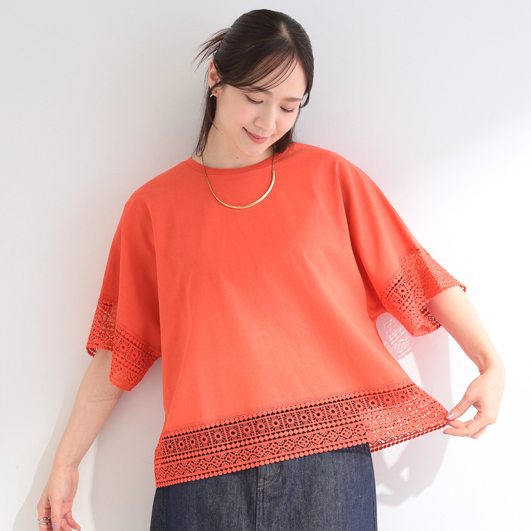 SHOO･LA･RUE「【洗濯機可/ひんやり/S-LL】レース使いがポイント 体型カバーもできる　1枚でサマになるデザインT」|Tシャツ・カットソー|