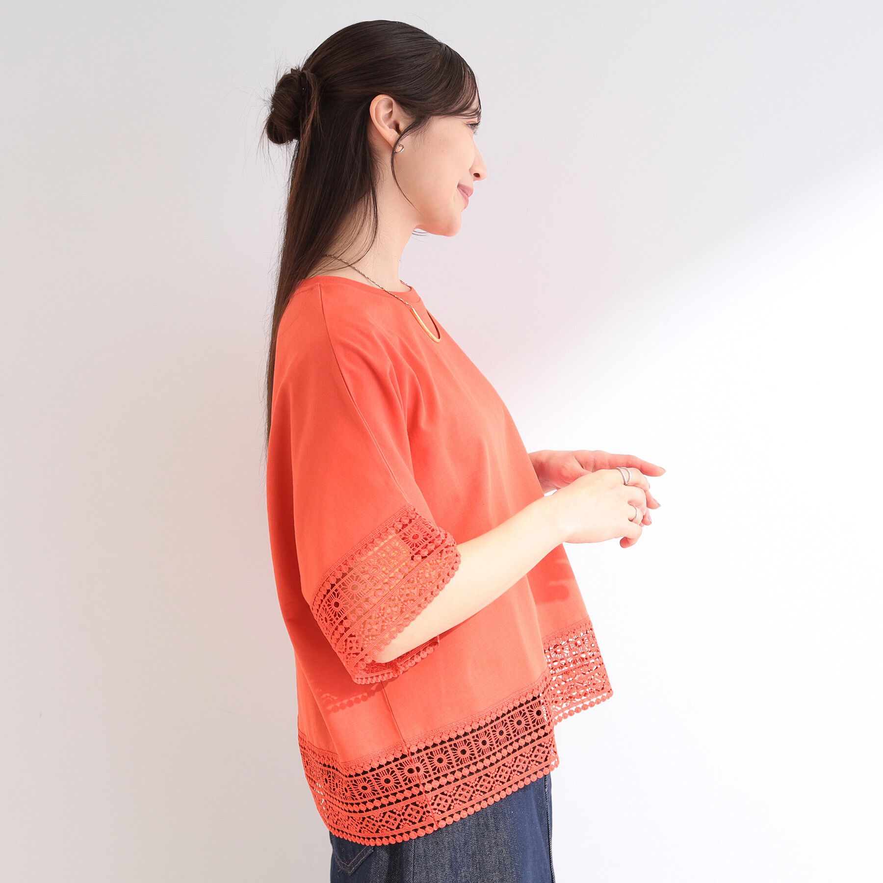 SHOO･LA･RUE「【洗濯機可/ひんやり/S-LL】レース使いがポイント 体型カバーもできる　1枚でサマになるデザインT」|Tシャツ・カットソー|