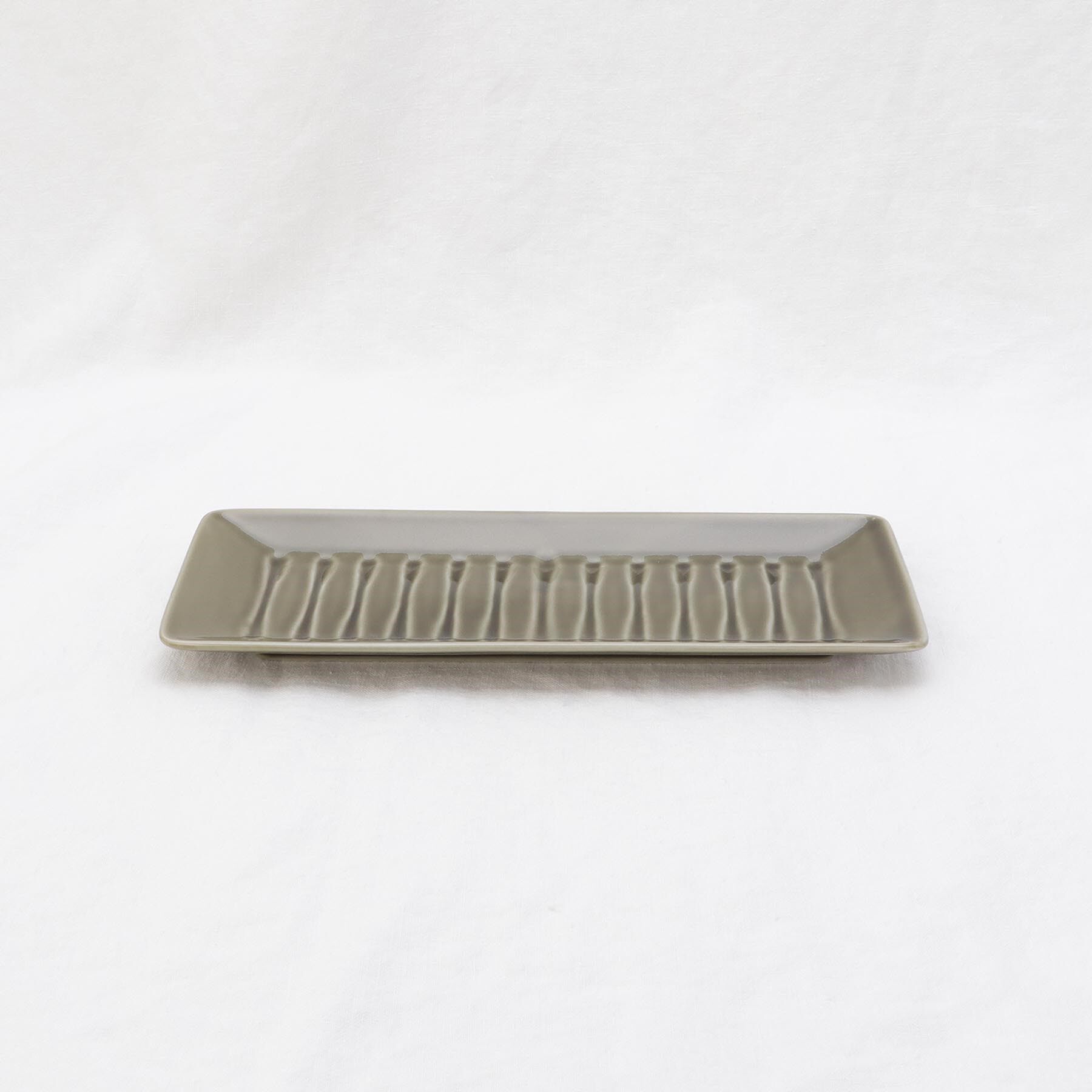 212 KITCHEN STORE「彫長角皿　深緑」|食器・キッチングッズ|