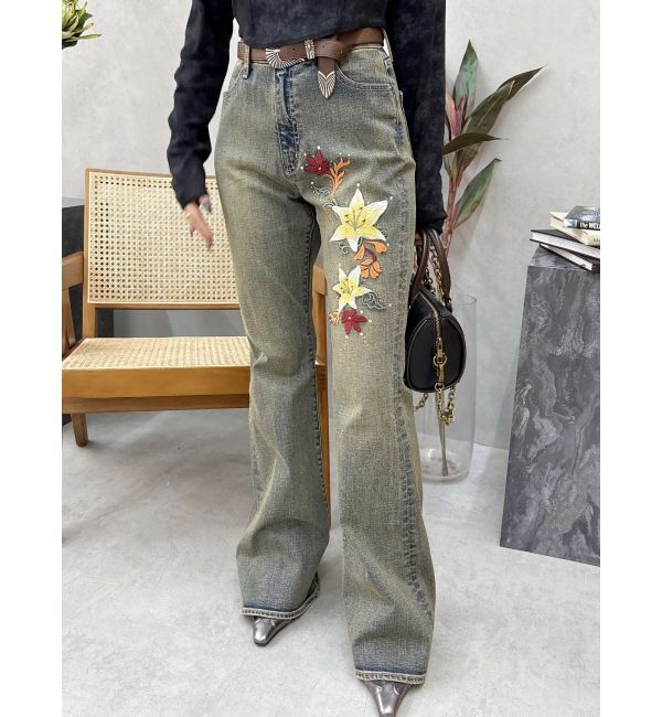 EVRIS「Embroideryフレアデニムパンツ」|デニム|