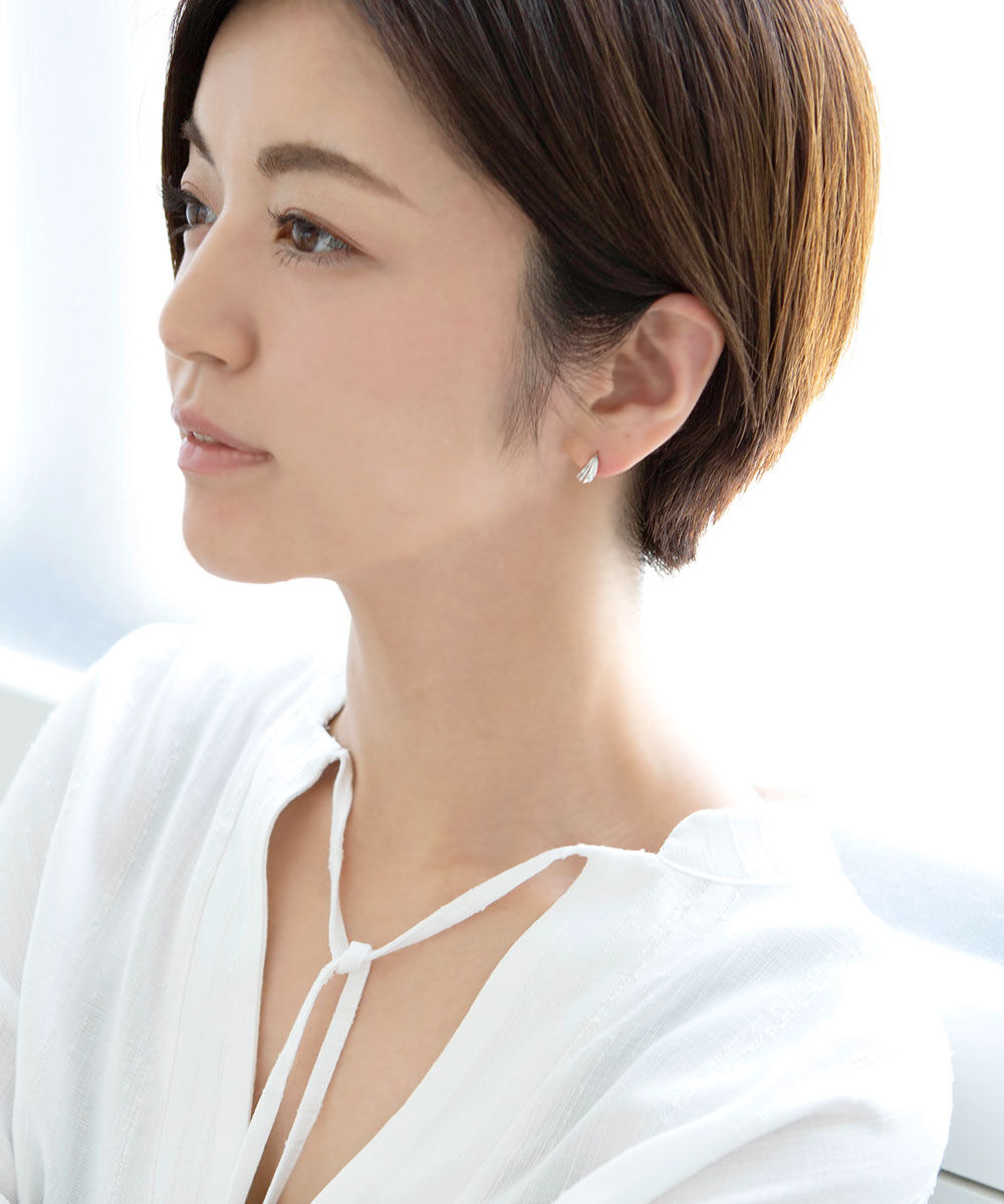 colleca la「ノンホール・ウィングドロップのイヤリング」|イヤリング|