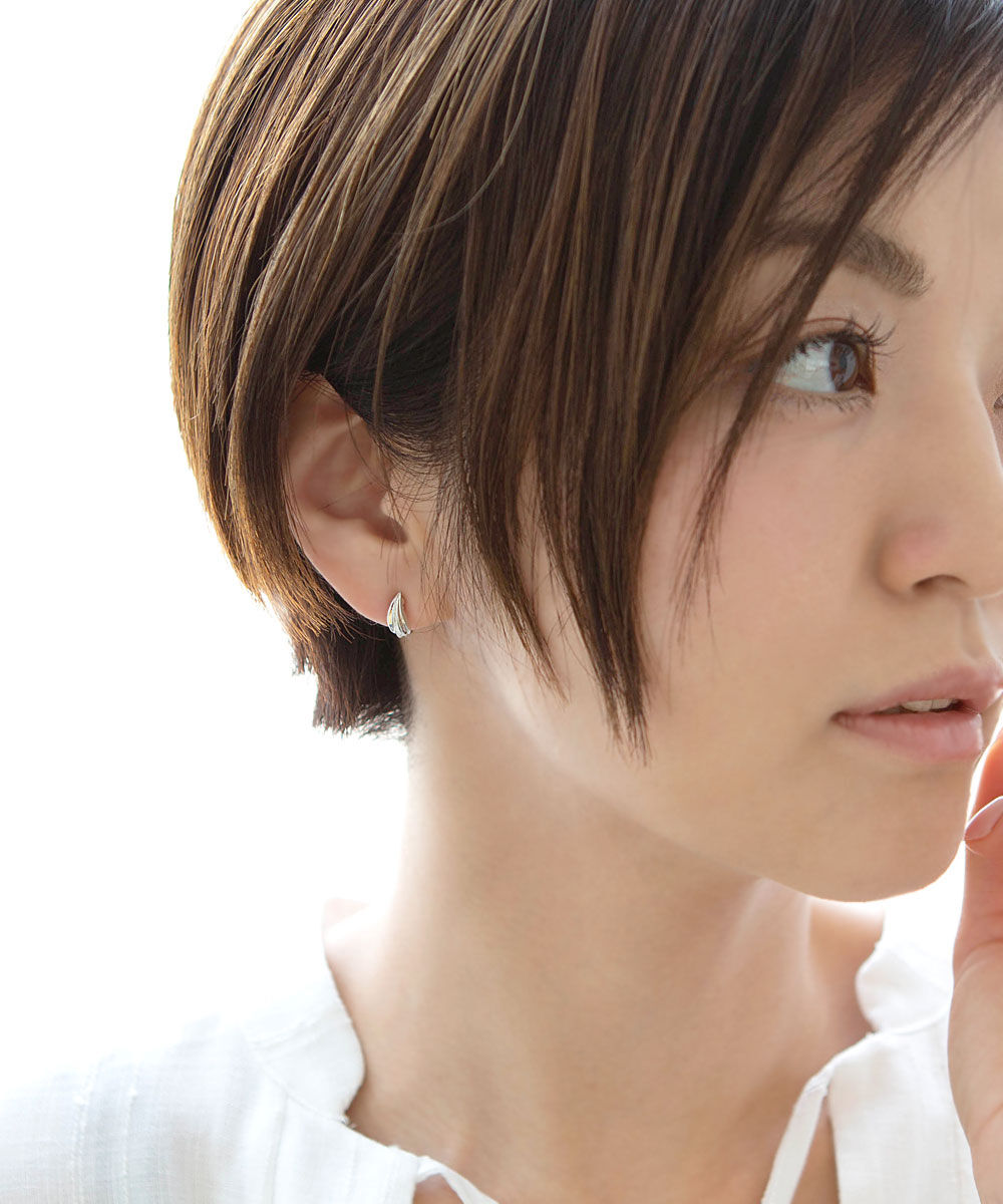 colleca la「ノンホール・ウィングドロップのイヤリング」|イヤリング|