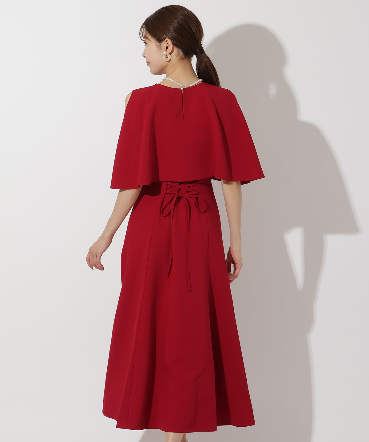 アンドクチュール「ケープレイヤードクルーネックドレス」|ドレス|