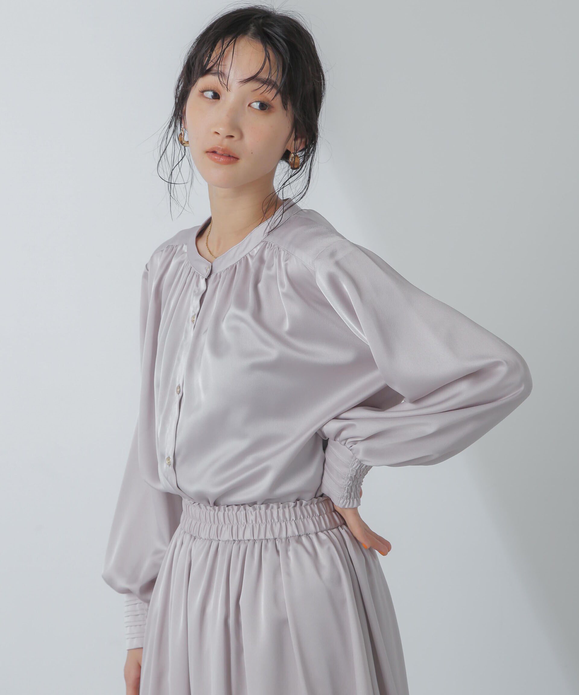 nano･universe「前後2wayサテンギャザーブラウス(セットアップ可)」|シャツ・ブラウス|