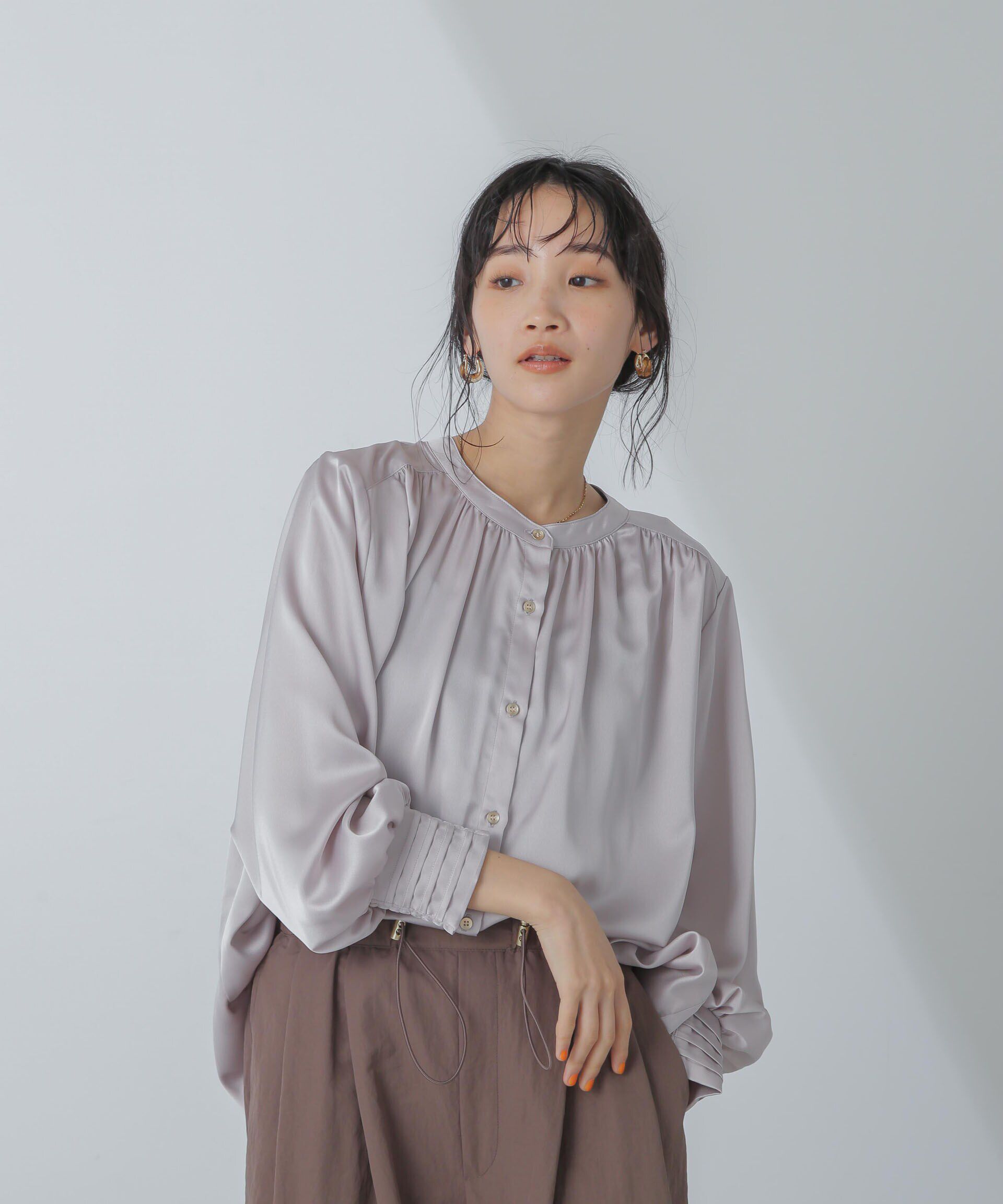 nano･universe「前後2wayサテンギャザーブラウス(セットアップ可)」|シャツ・ブラウス|