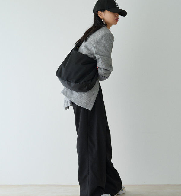  「クラウズナイロンラウンドビッグショルダーバッグ」|ショルダー・メッセンジャー|