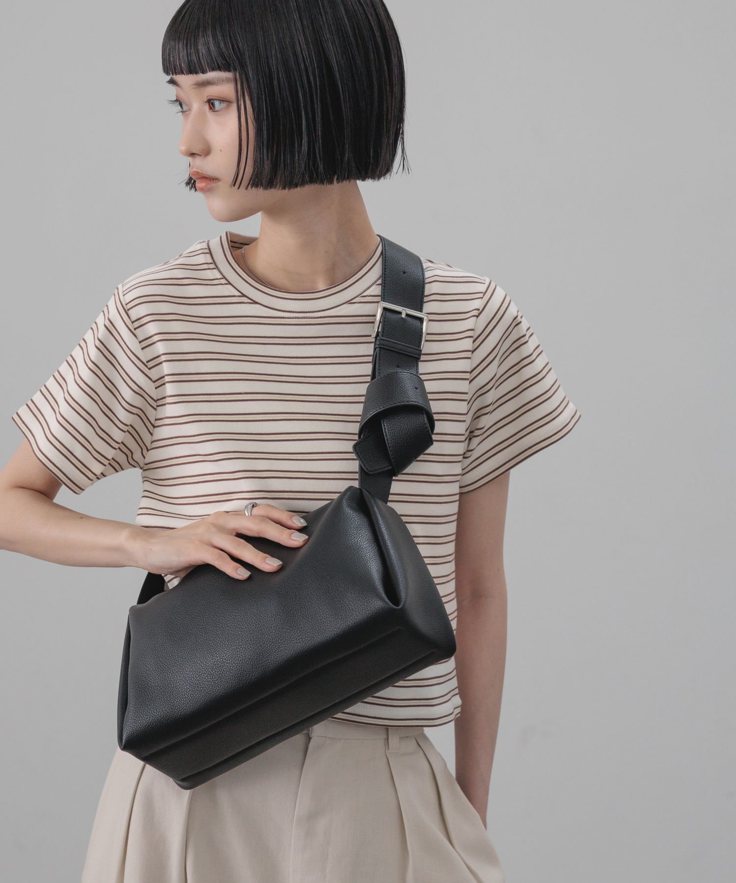 LOWRYS FARM「タックスクエアショルダーＢＡＧ」|ショルダー・メッセンジャー|BLK