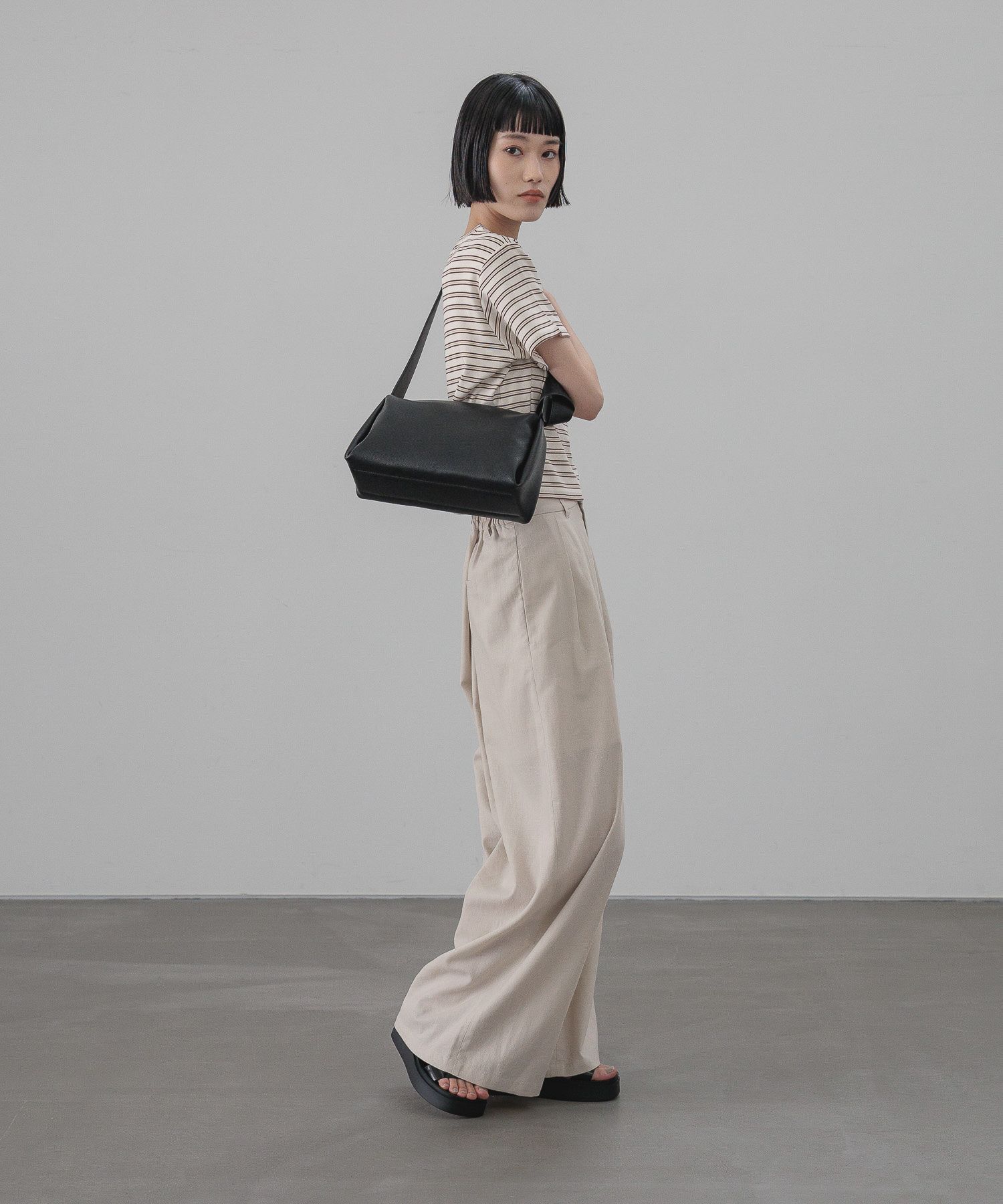 LOWRYS FARM「タックスクエアショルダーＢＡＧ」|ショルダー・メッセンジャー|