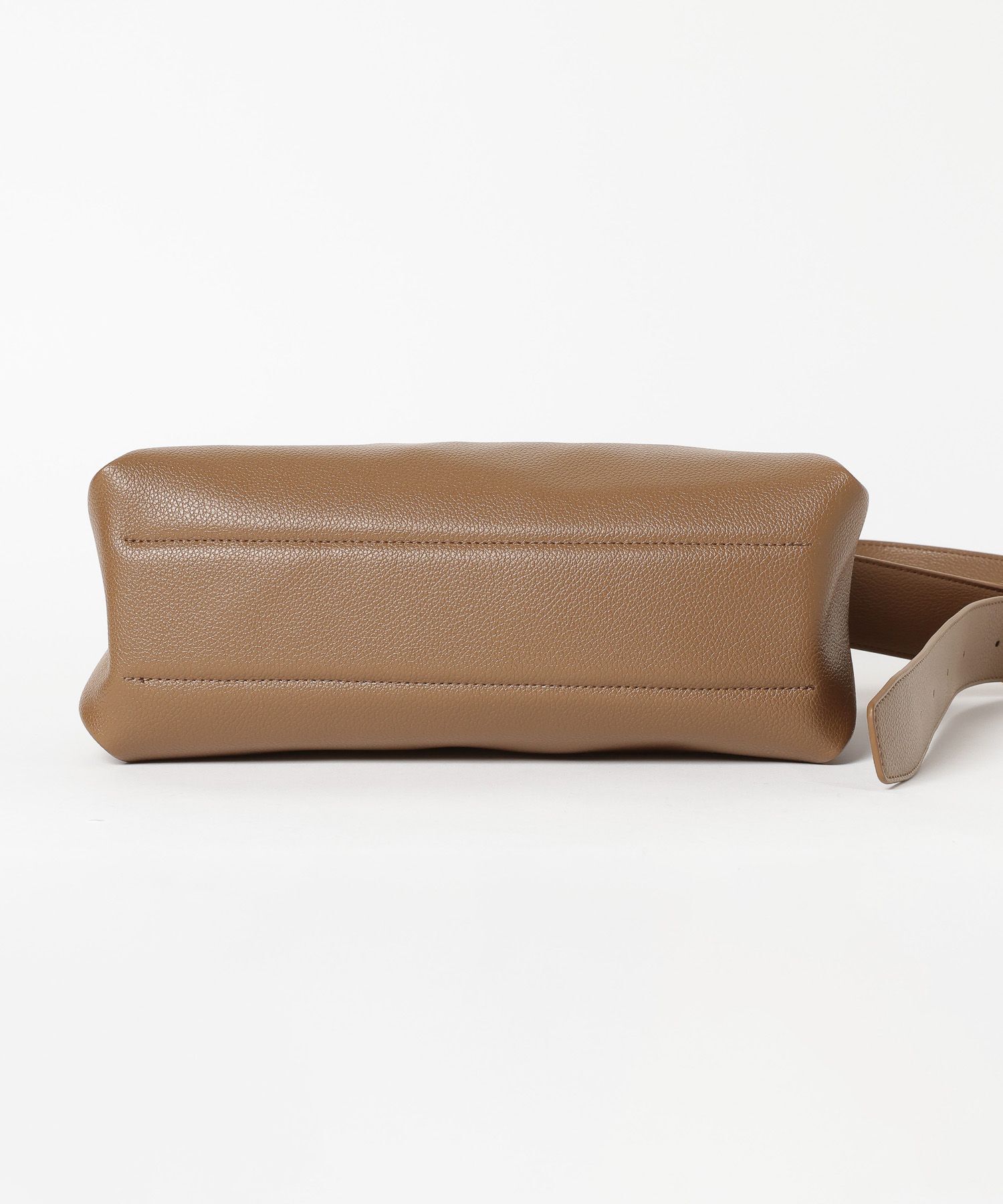 LOWRYS FARM「タックスクエアショルダーＢＡＧ」|ショルダー・メッセンジャー|