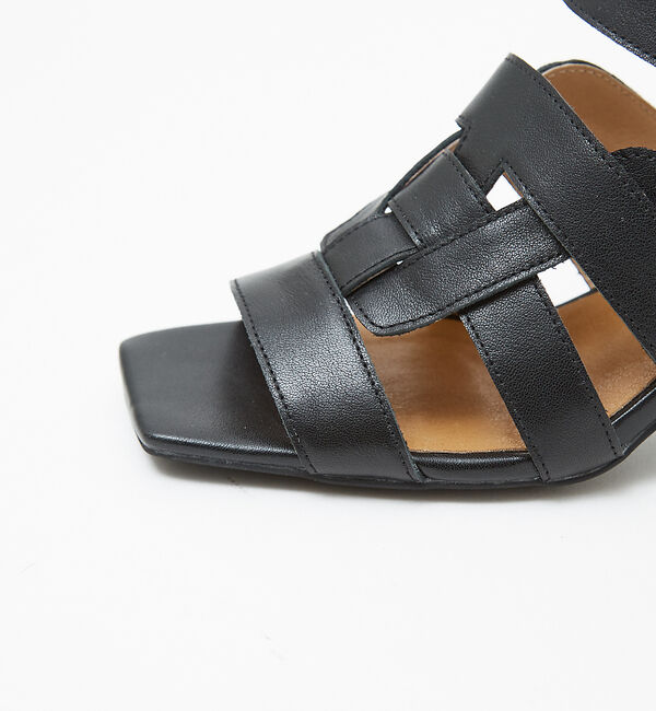 AU BANNISTER「グルカ風ヒールサンダル」|サンダル|