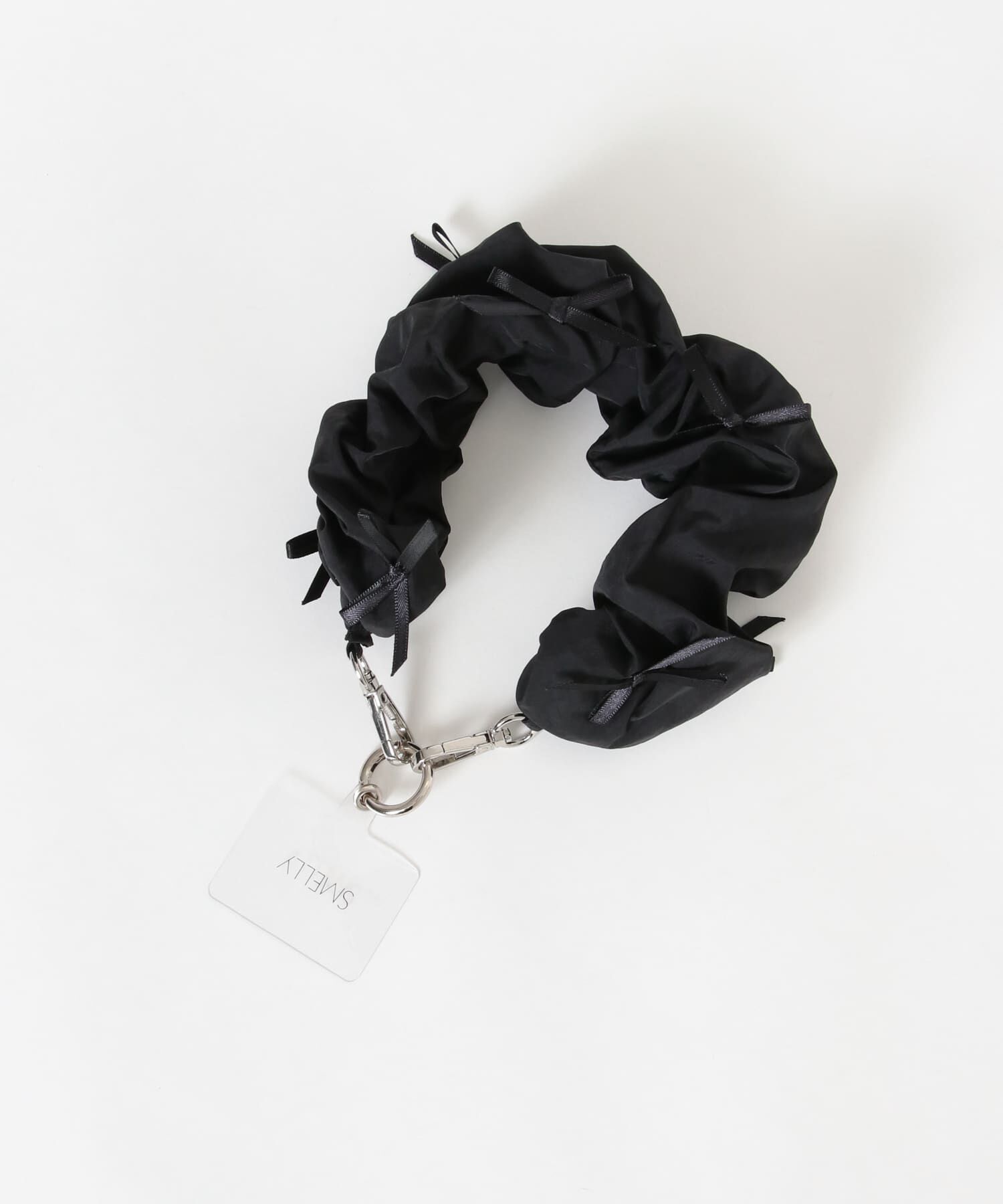 SMELLY「リボンシュシュハンドルストラップ」|モバイルケース|