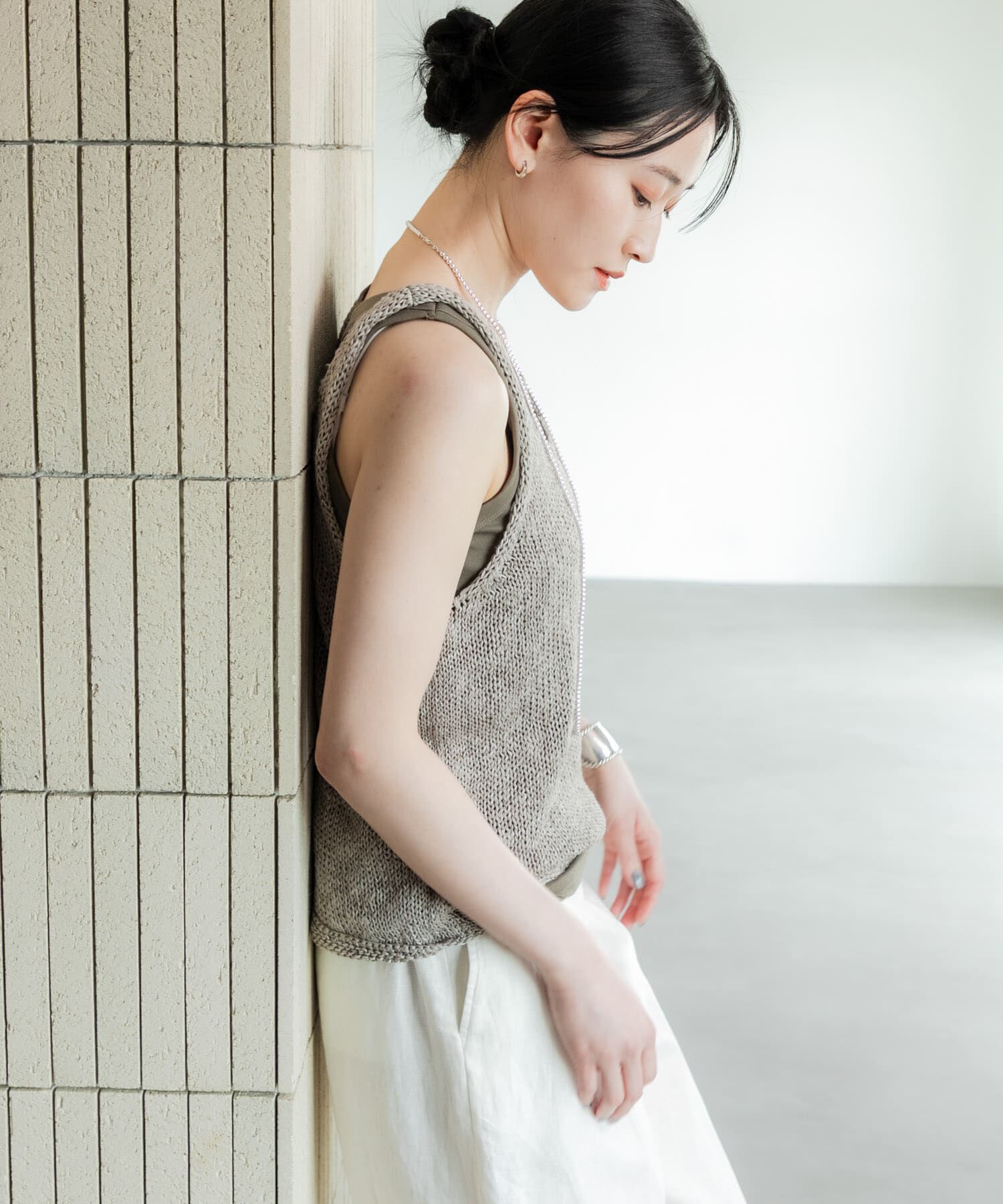 URBAN RESEARCH「リネン混ノースリーブニット」|ニット・セーター|