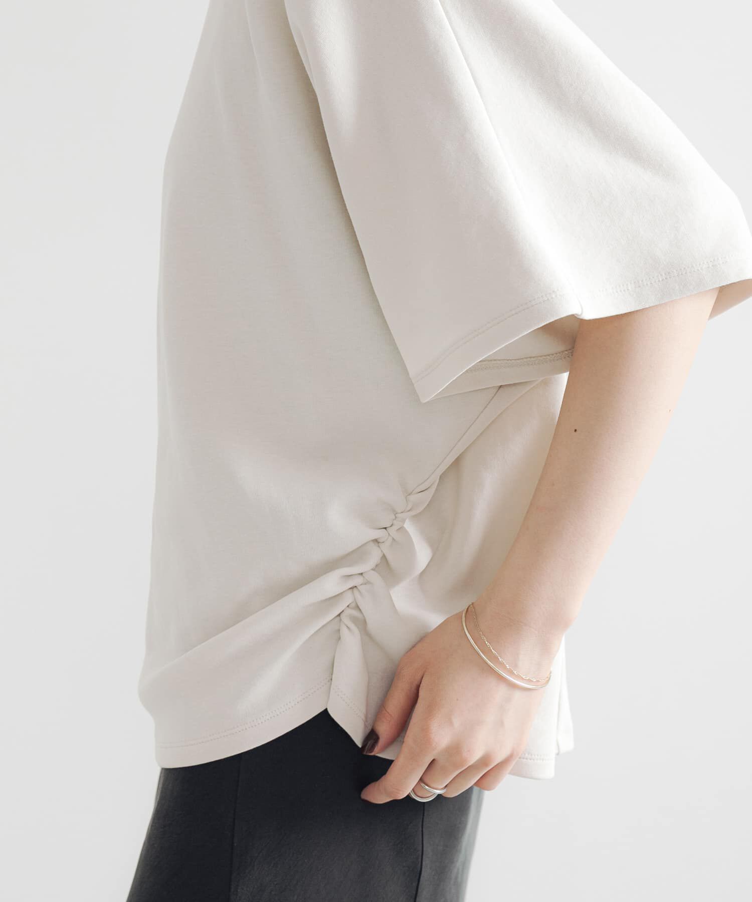 URBAN RESEARCH「サイドギャザードルマントップス」|Tシャツ・カットソー|