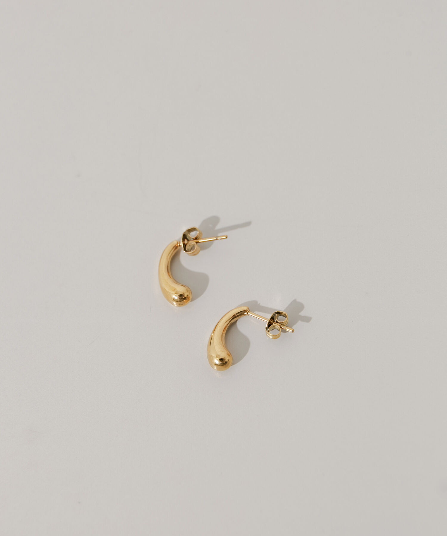 SMELLY「ステンレスドロップピアス」|ピアス|