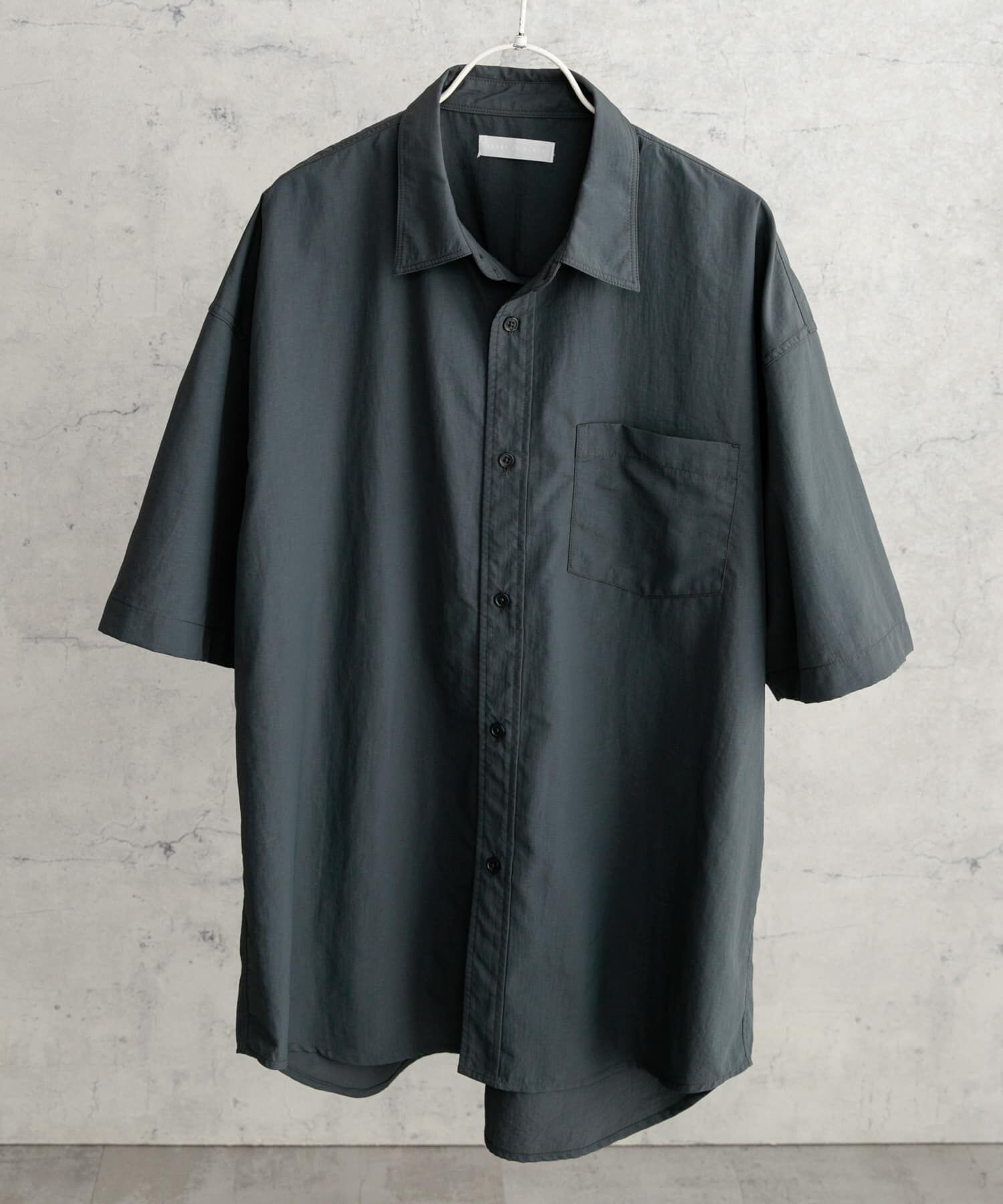 SENSE OF PLACE by URBAN RESEARCH「ナイロンレギュラーカラールーズショートスリーブシャツ」|シャツ・ブラウス|