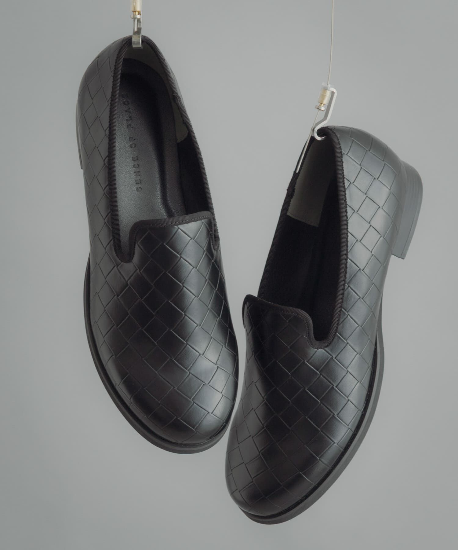 SENSE OF PLACE by URBAN RESEARCH「メッシュエンボススリッポンシューズ」|スリッポン|