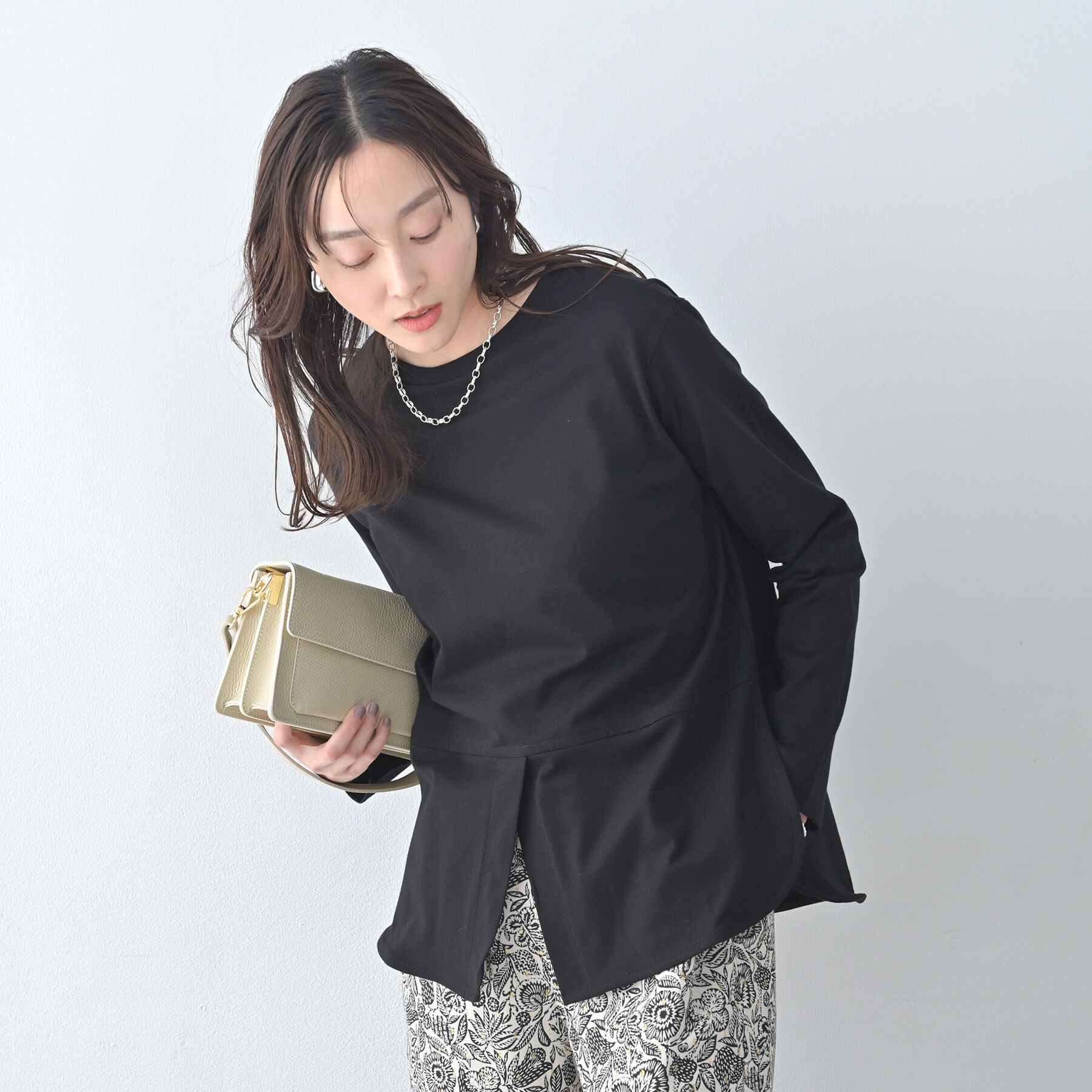 UNTITLED「【Liyoca】ベーシック天竺スリットプルオーバー」|Tシャツ・カットソー|