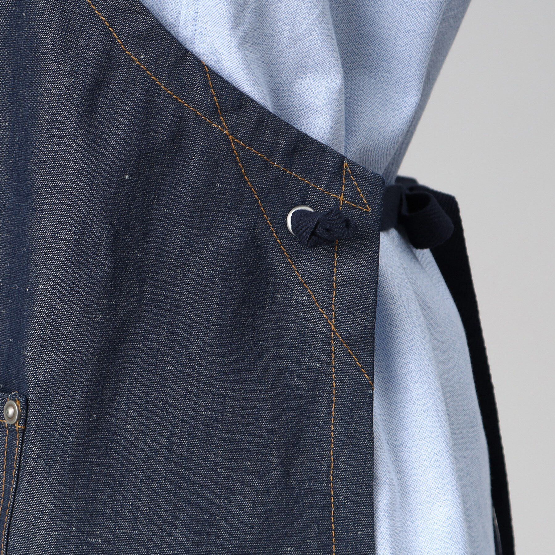 TAKEO KIKUCHI「【NAPRON別注】 LUMBER BIB APRON」|食器・キッチングッズ|