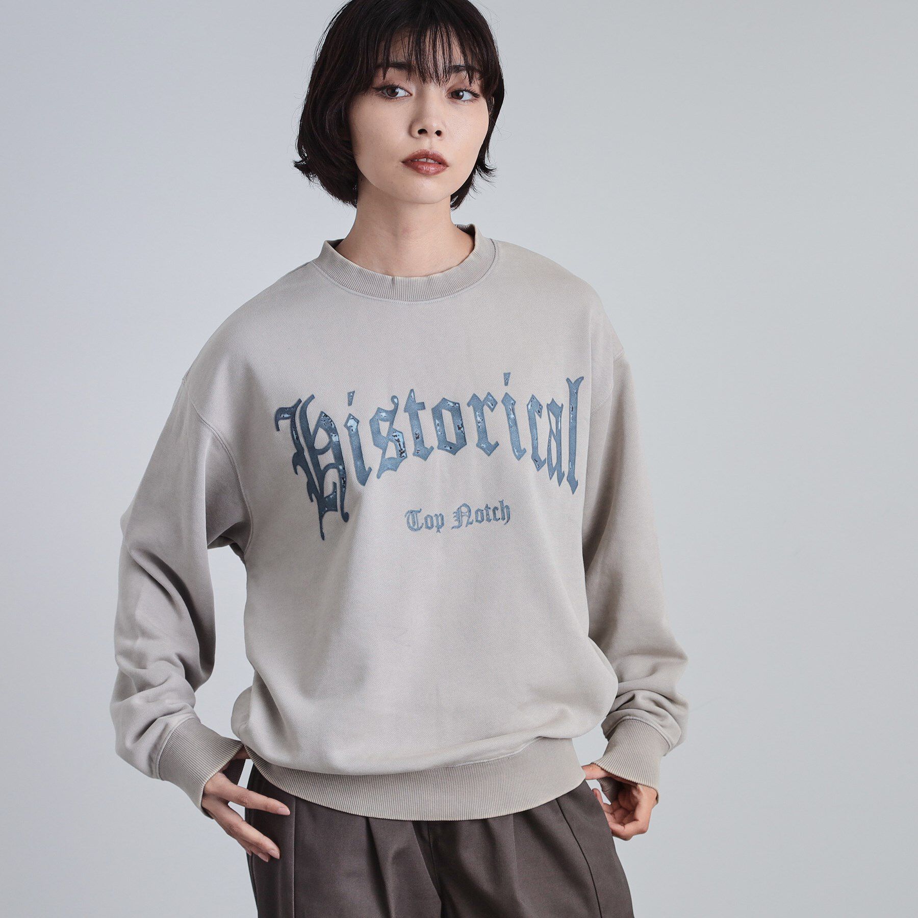 tk.TAKEO KIKUCHI「カレッジフロッキープリントスウェット」|パーカー|