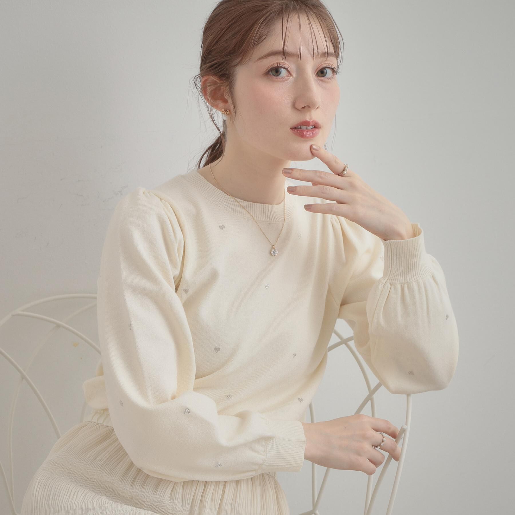 Couture broach「【着映え】ハートドットラメ刺繍ニット」|ニット・セーター|アイボリー(004)