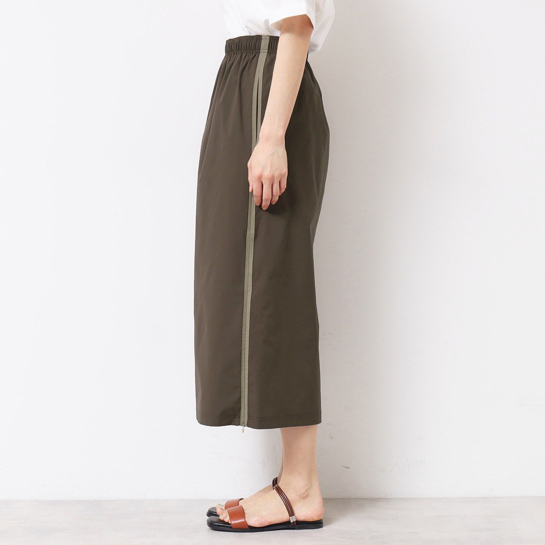 Dessin「【撥水・洗える】サイドジップ付きIラインスカート」|スカート|