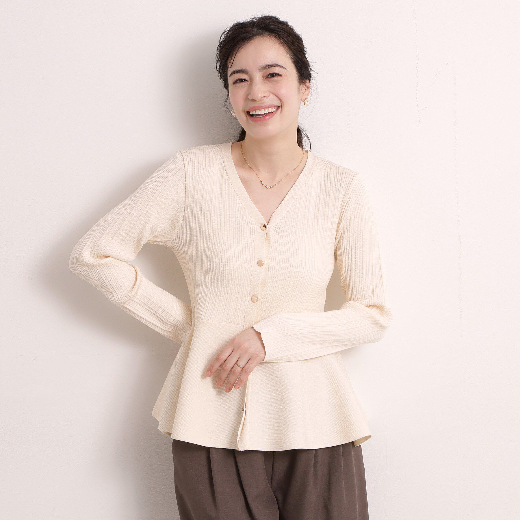 ITS&rsquo;DEMO「【手洗い可】前開きペプラムニット」|ニット・セーター|