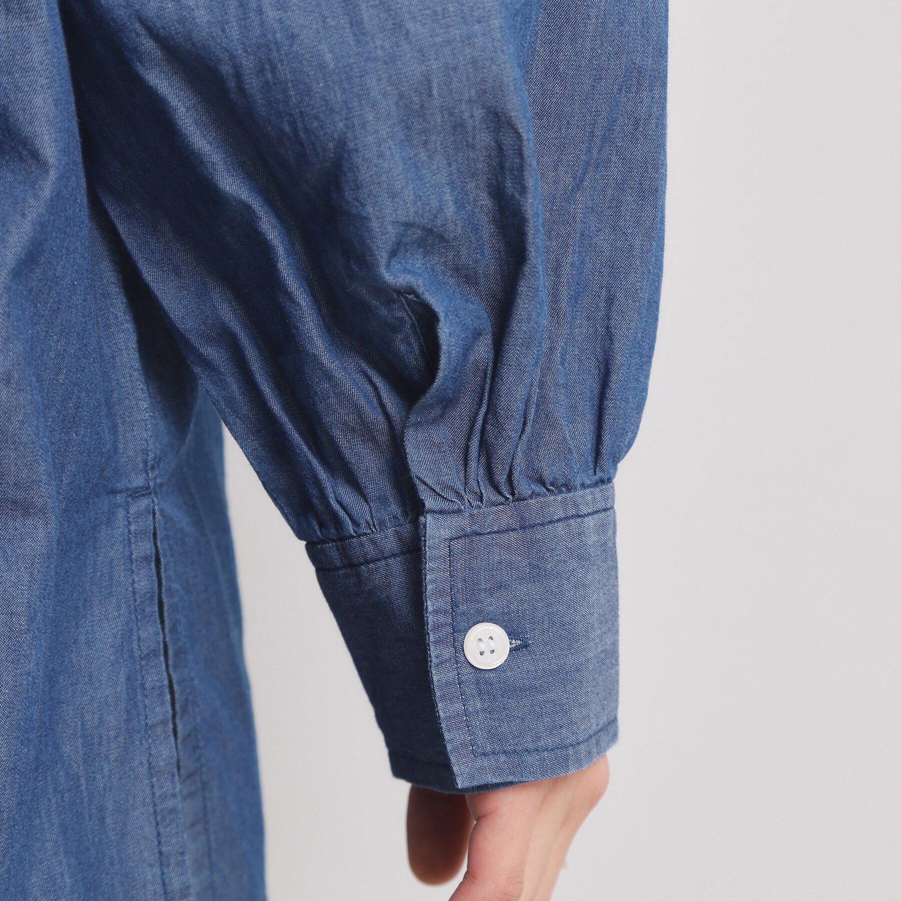 ITS&rsquo;DEMO「【洗濯機OK】シアーデニムシャツ」|シャツ・ブラウス|