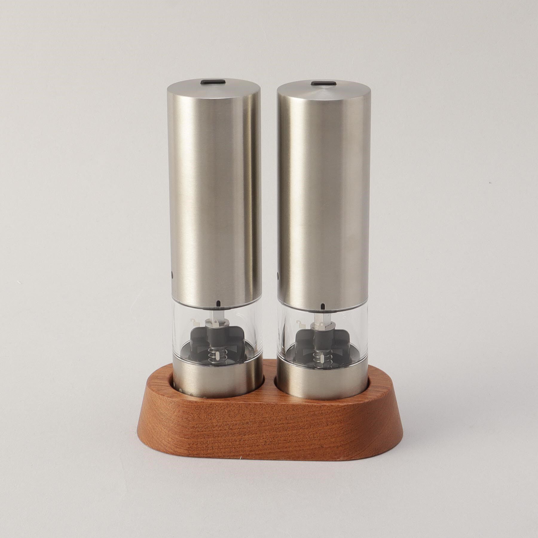 212 KITCHEN STORE「充電式ミル ソルト＆ペッパーミニ SV 2本セット ＜Russell Hobbs ラッセルホブス＞」|食器・キッチングッズ|