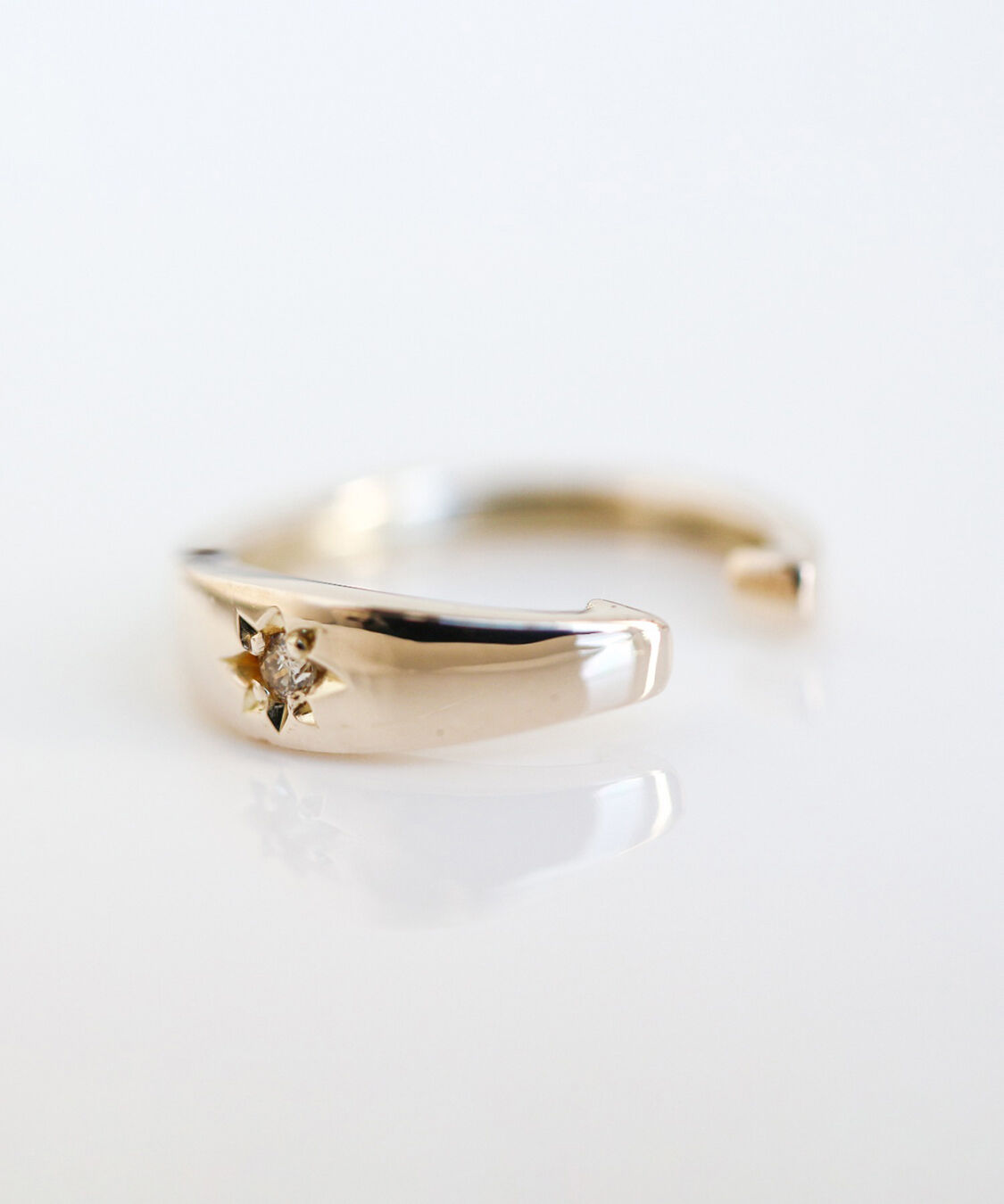  「ダイヤモンド シリウス イヤーカフ | K10YG 【片耳用】」|イヤーカフ|