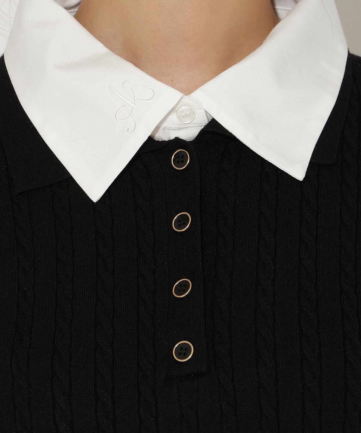 アンドクチュール「シャツ襟ケーブルニット」|ニット・セーター|