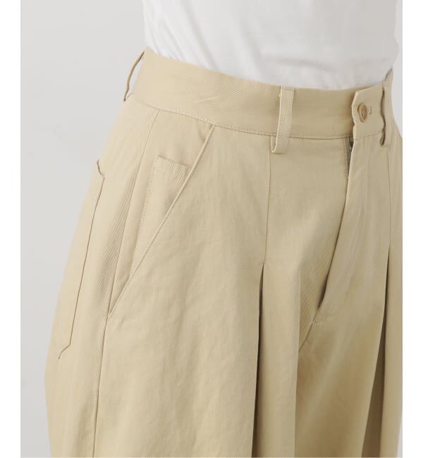 SLOBE IENA「パウダリーチノタックカーブトラウザー」|チノ|