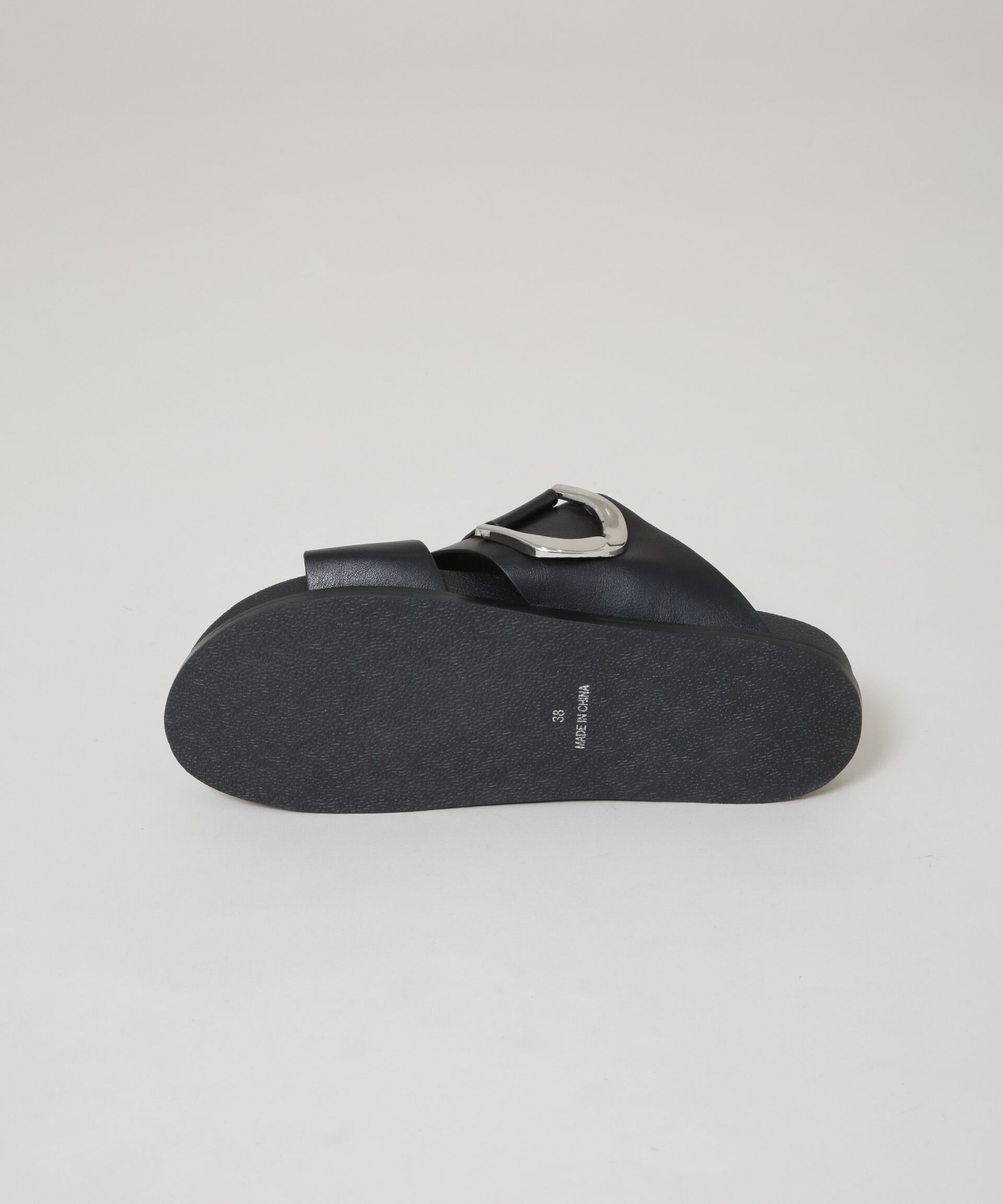 nano･universe「バックルモチーフカバーサンダル」|サンダル|