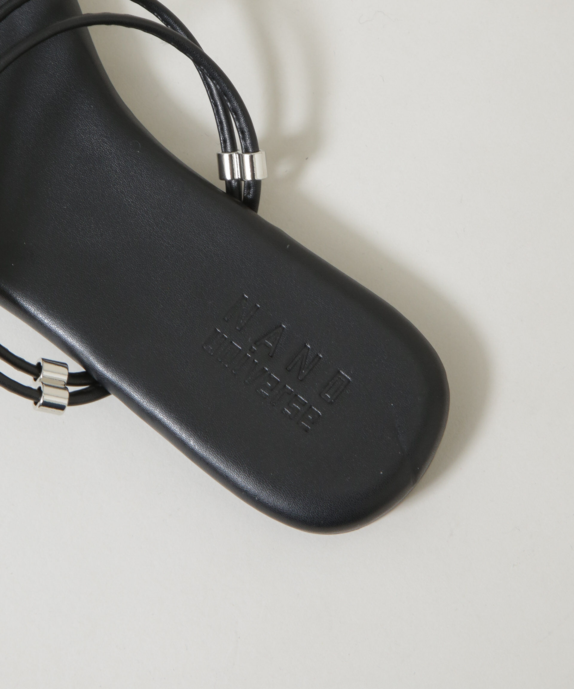 nano･universe「メタルパーツ3wayトングサンダル」|サンダル|