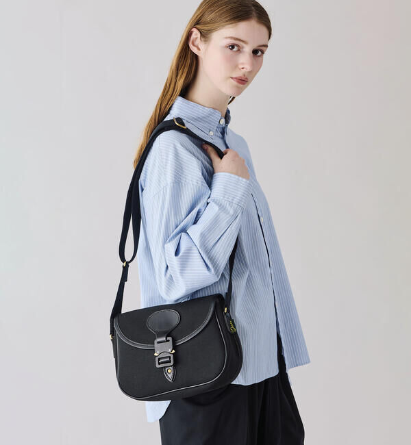 Brady「Brady | COLNE with COBRA BUCKLE UNISEX」|ショルダー・メッセンジャー|