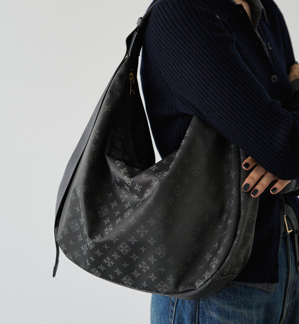  「クラウズナイロンラウンドビッグショルダーバッグ」|ショルダー・メッセンジャー|