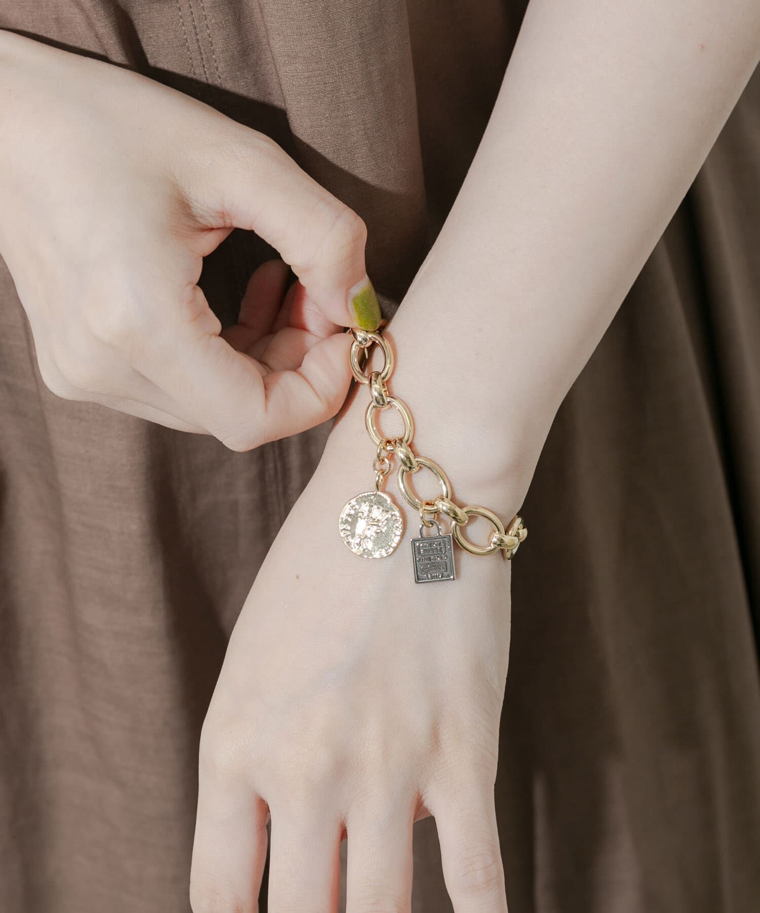 SMELLY「コインモチーフマンテルブレスレット」|ブレスレット・バングル|ゴールド