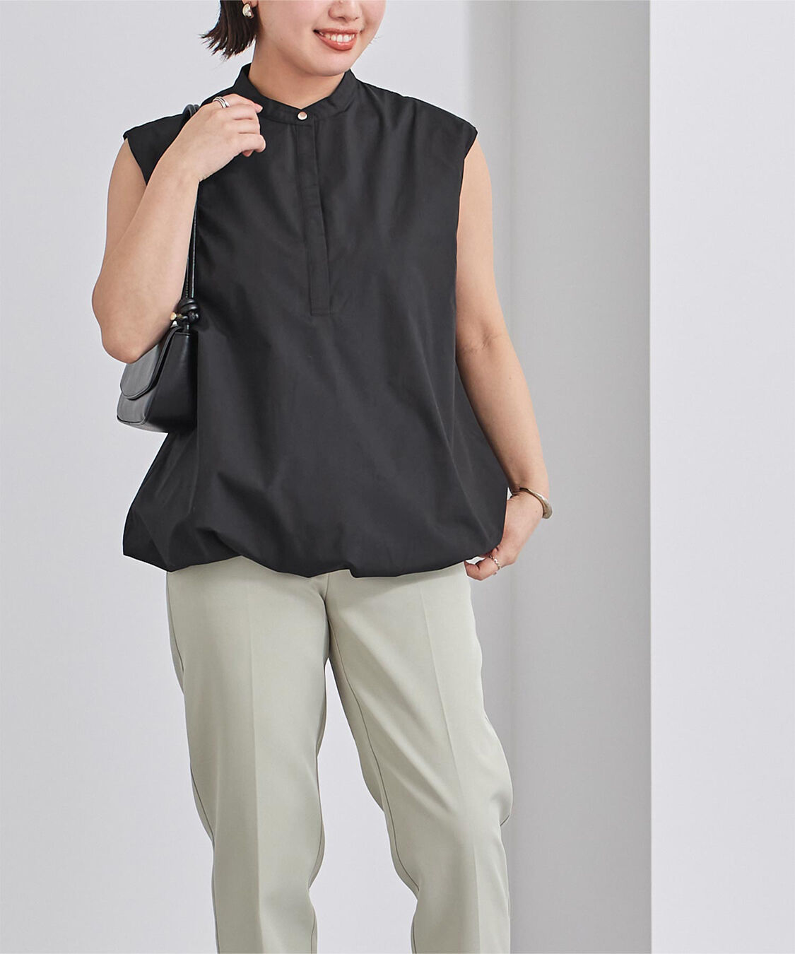 ur's「ゴールド釦フレンチスリーブバルーントップス」|シャツ・ブラウス|