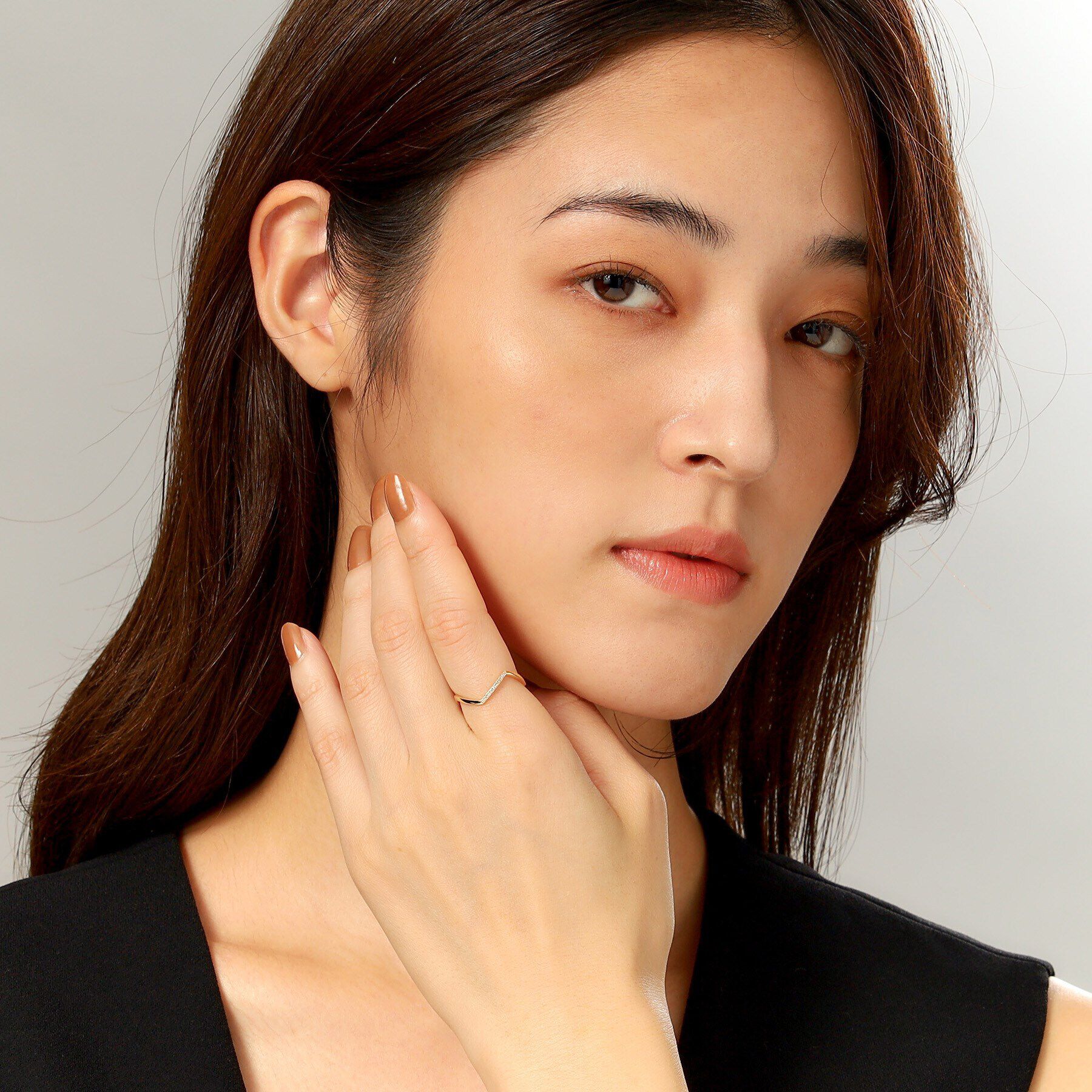 COCOSHNIK「K10ダイヤモンド V字連続 リング」|リング|