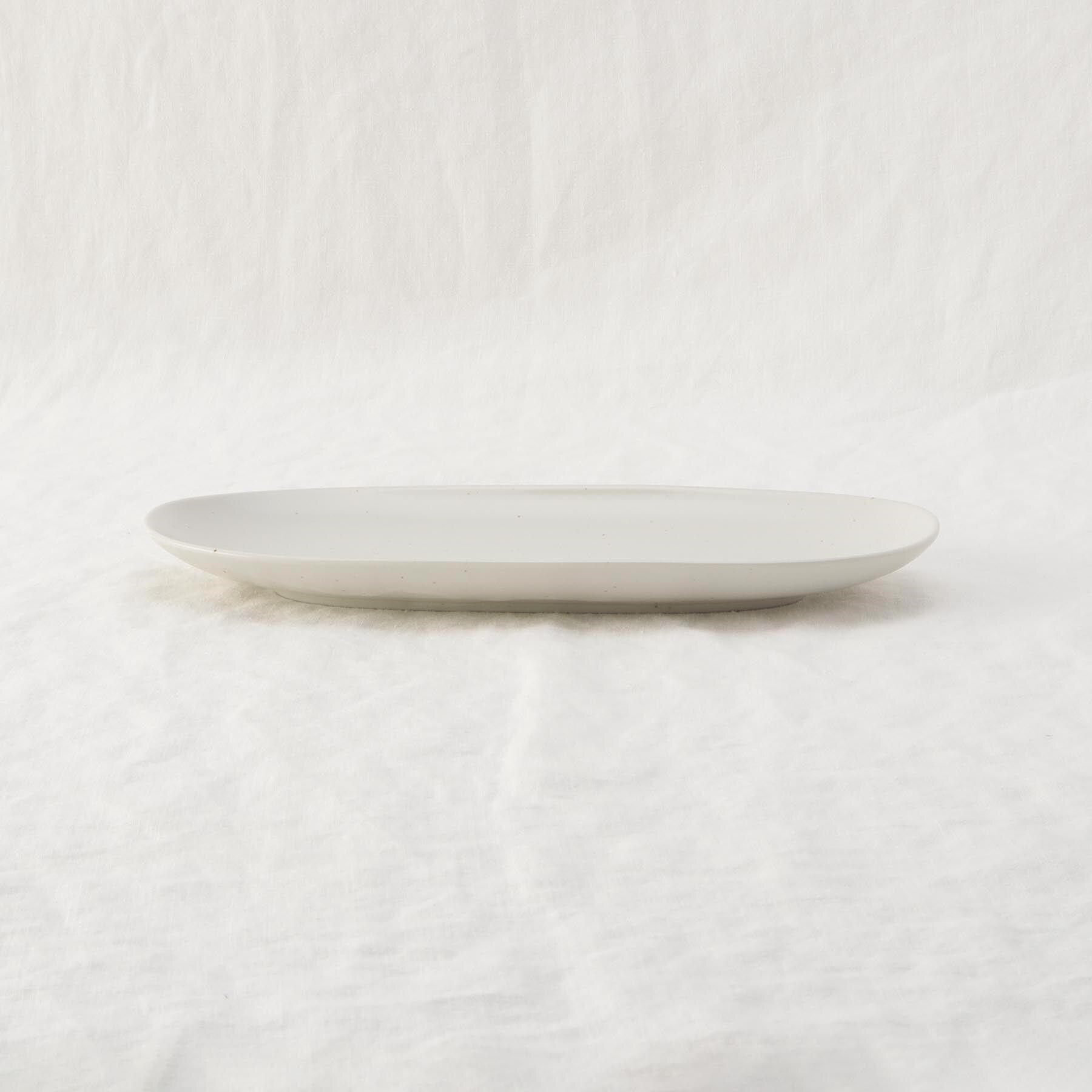 212 KITCHEN STORE「楕円 長盛皿 粉引マット」|食器・キッチングッズ|