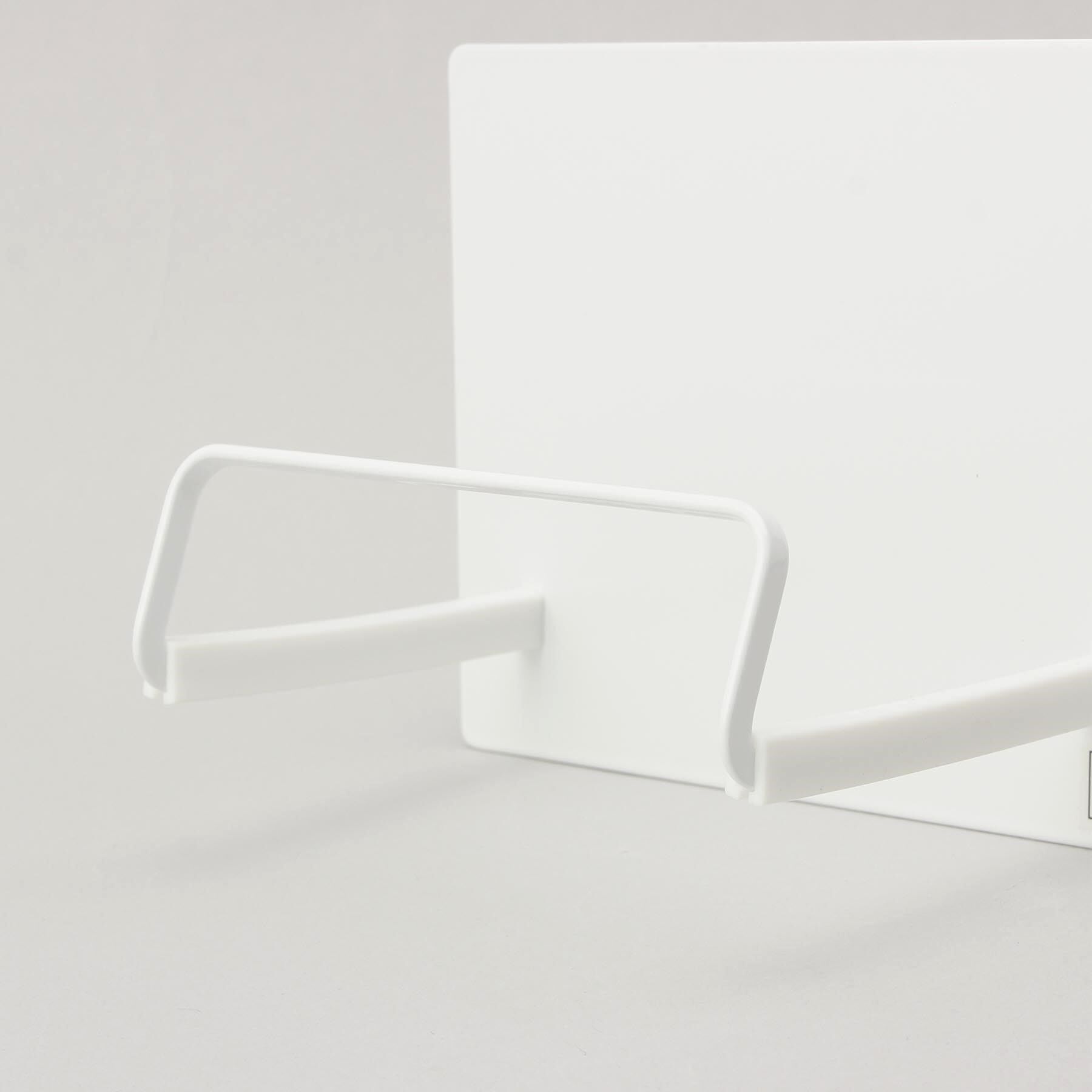 212 KITCHEN STORE「マグネットフライパンホルダー WH 山崎実業 ＜tower タワー＞」|食器・キッチングッズ|