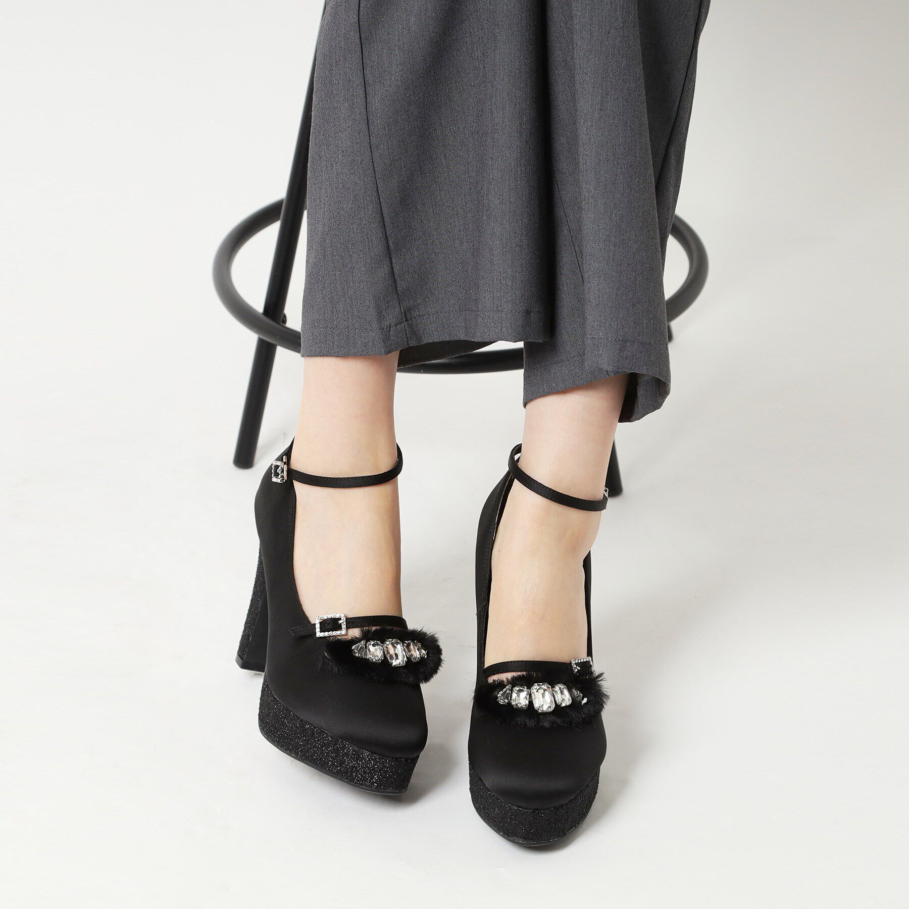 ESPERANZA「4WAYファー厚底グリッターパンプス」|パンプス|