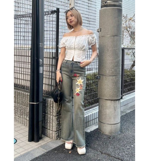 EVRIS「Embroideryフレアデニムパンツ」|デニム|