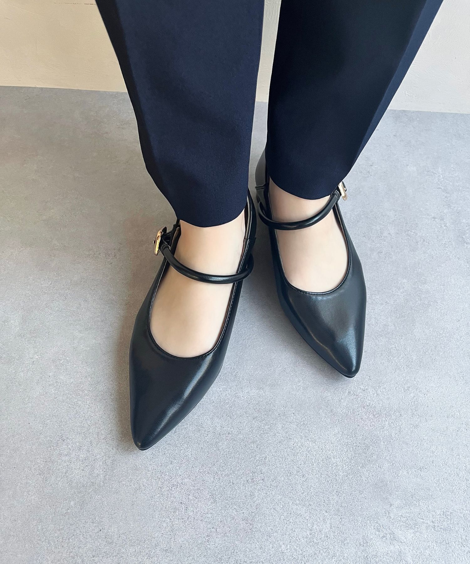 WA Oriental TRaffic「●隠しゴム付き●ポインテッドトゥ ストラップバブーシュ /42304 厚手クッション ヒール3cm 柔らかい」|パンプス|