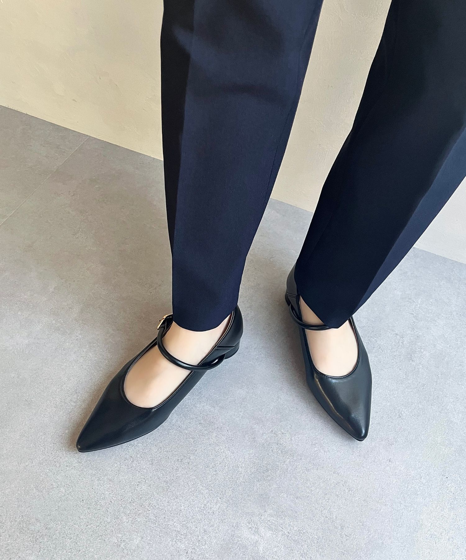 WA Oriental TRaffic「●隠しゴム付き●ポインテッドトゥ ストラップバブーシュ /42304 厚手クッション ヒール3cm 柔らかい」|パンプス|