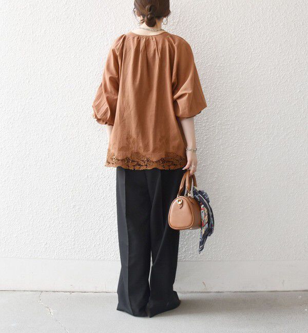 SHIPS any「《予約》SHIPS any:〈手洗い可能〉コットン レース ヘム キーネック ギャザー ブラウス」|シャツ・ブラウス|