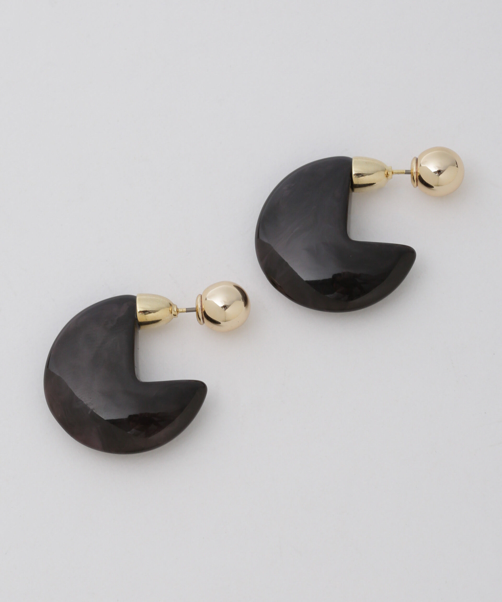 nano･universe「マーブルラウンドピアス」|ピアス|