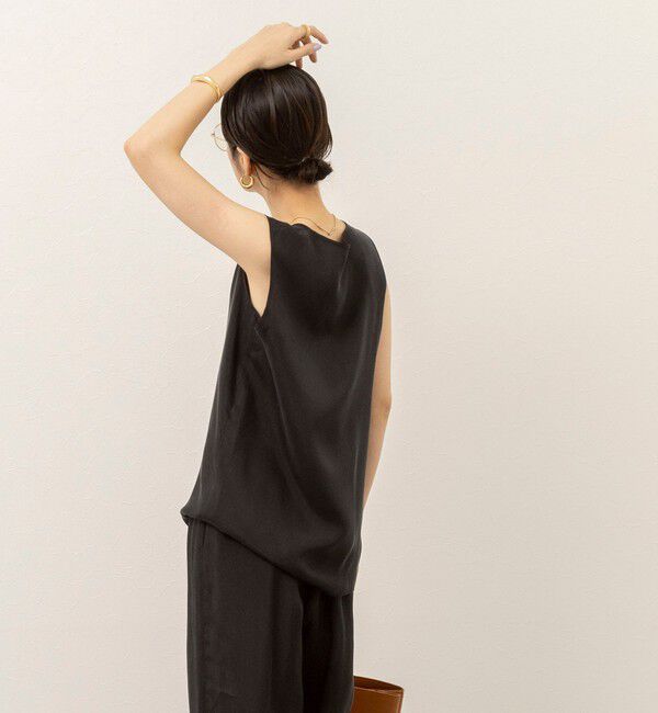 MAQWEL「《セットアップ対応》【MAQWEL/マクウェル】ウォッシャブルサテンノースリーブ」|シャツ・ブラウス|