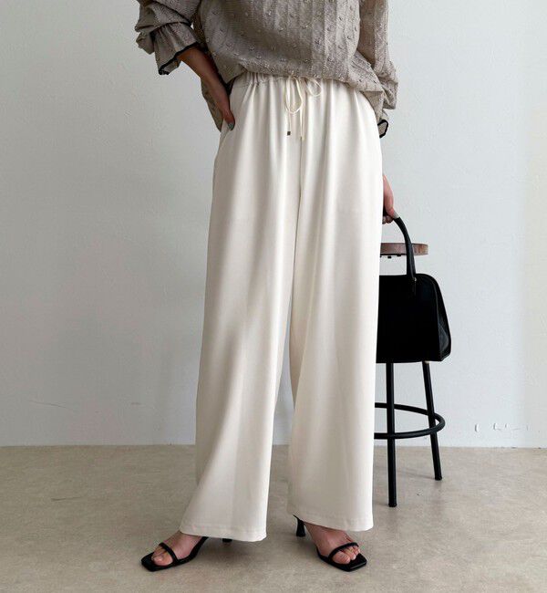 fredy emue「【4サイズ展開/リピーター続出！】とろみツイルストレートイージーパンツ」|チノ|