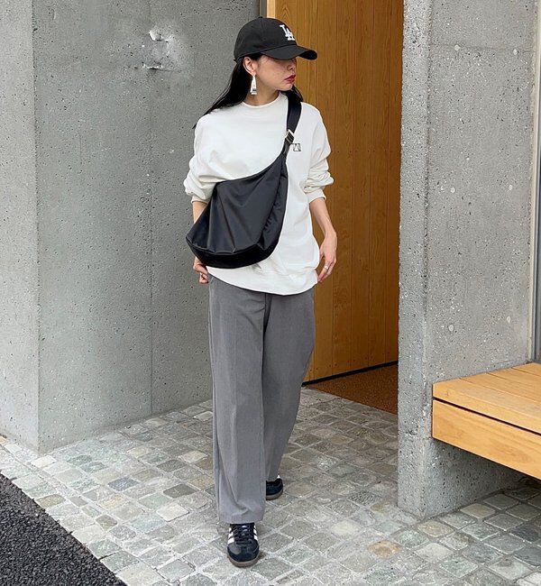  「クラウズナイロンラウンドビッグショルダーバッグ」|ショルダー・メッセンジャー|