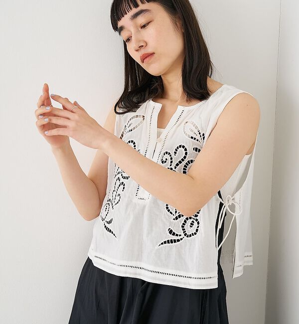 collex「カットワーク刺繍サイドリボンベスト【予約】」|ベスト・ジレ|